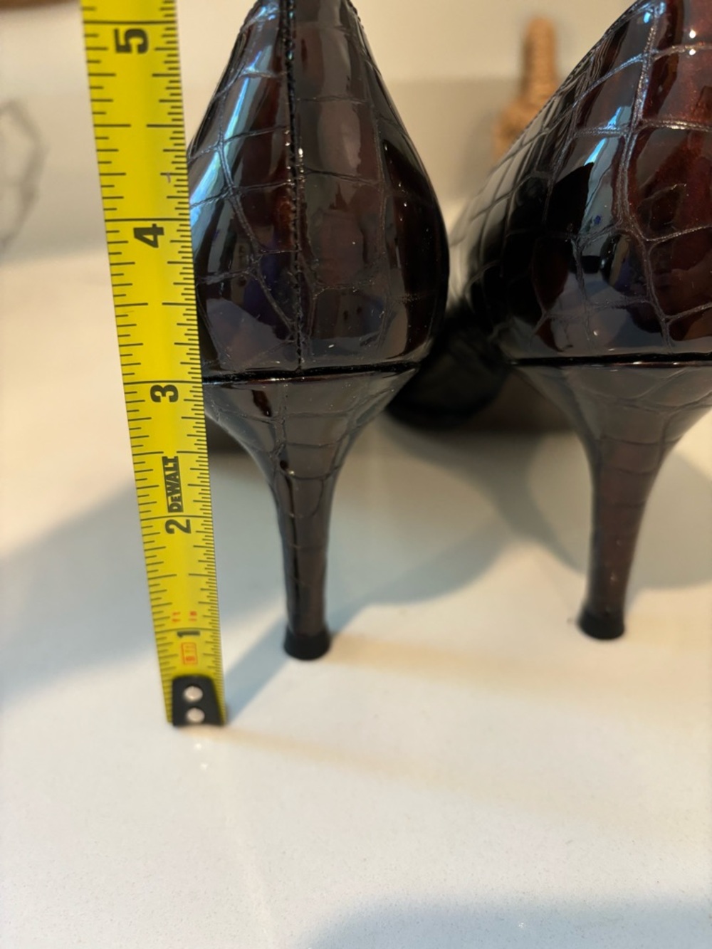 Stuart Weitzman NEW in Box Muse Fudge Sioux Crocodile Heel Pump Womens 7 - Picture 16 of 16